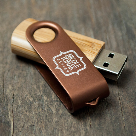 8 GB BAMBOO SWIVEL FLASH DRIVE 2.0. - Click Image to Close